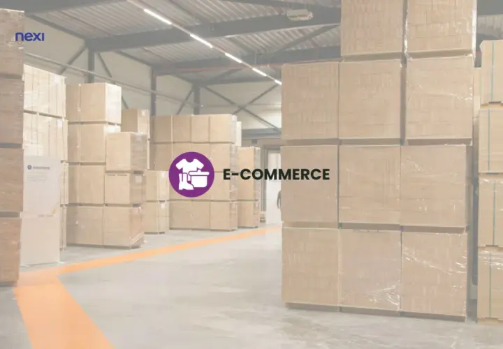 Magazyn pełen paczek, gotowych do wysyłki. Optymalizacja kosztów magazynowania w e-commerce to klucz do sukcesu.