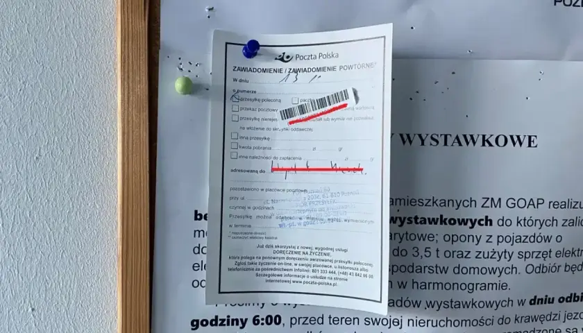 Zawiadomienie z Poczty Polskiej: paczka czeka na poczcie. Zaznaczono, że jest to przesyłka polecona, którą można odebrać do 10 dni.
