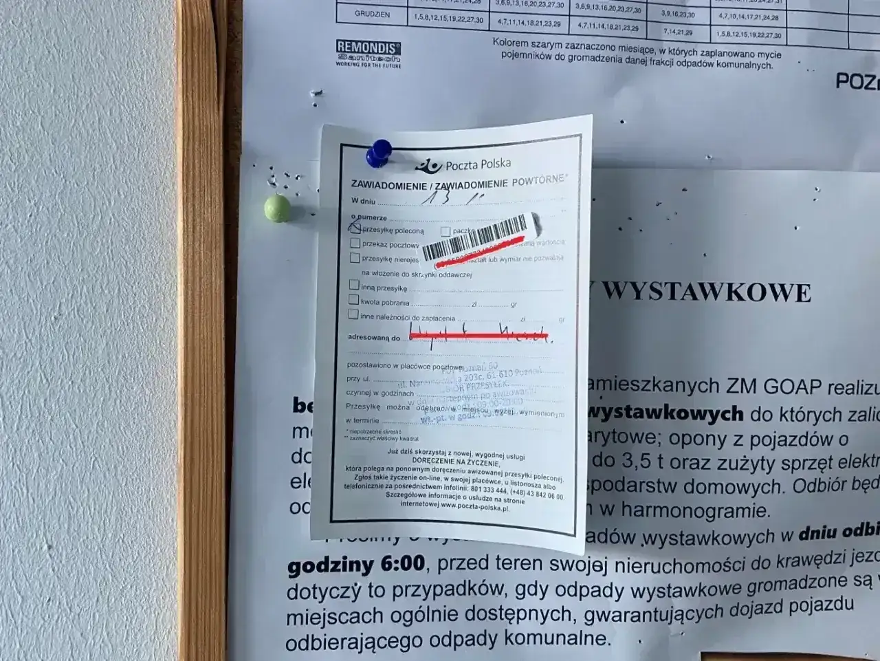 Zawiadomienie Poczty Polskiej. Dowiedz się, jak złożyć skargę na listonosza, jeśli przesyłka nie została doręczona.